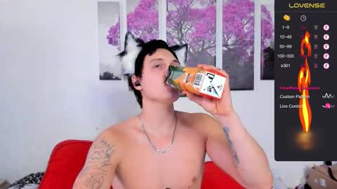 Snapshot of alex_wandhot chatting on November 1, 8:49 am Alex WandHot online show from November 1, 8:49 am