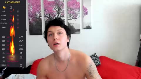 Snapshot of alex_wandhot chatting on November 18, 6:07 am Alex WandHot online show from November 18, 6:07 am