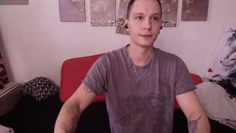 Snapshot of alex_wandhot chatting on June 18, 3:29 am Alex WandHot online show from June 18, 3:29 am