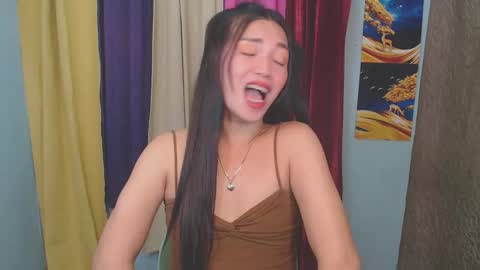 Snapshot of alexa_brooksxxx chatting on December 15, 10:36 pm your asian Alexa 3 NEW online show from December 15, 10:36 pm