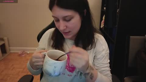 dont be afraid to click social media link its  working  just click on that  online show from January 15, 12:41 am