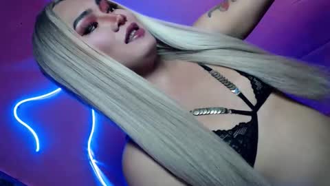 alexa_hansung online show from January 18, 6:23 pm