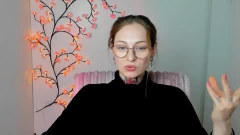 Alexa online show from April 7, 7:03 pm