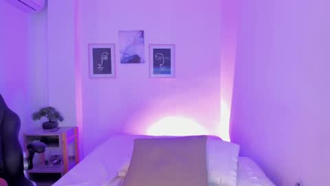 Alexa Millers online show from February 8, 10:39 am