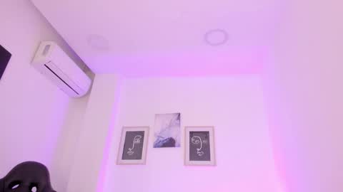 Alexa Millers online show from February 25, 8:03 am