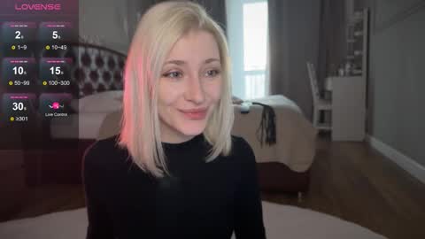 Snapshot of alexa_novak chatting on November 6, 2:45 am Alexa online show from November 6, 2:45 am