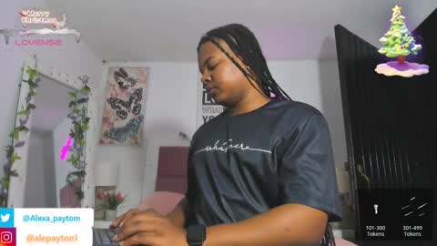 Snapshot of alexa_paytom1 chatting on December 15, 11:53 pm Alexa online show from December 15, 11:53 pm