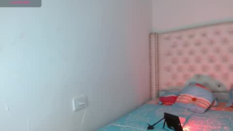   online show from January 7, 4:42 pm