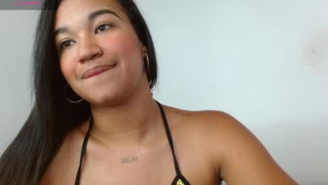Snapshot of alexa_priincess chatting on May 9, 1:38 pm online show from May 9, 1:38 pm
