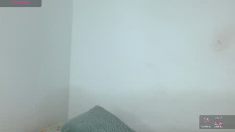 Snapshot of alexa_priincess chatting on May 17, 1:51 pm online show from May 17, 1:51 pm