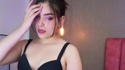 Alexa Thaylor online show from April 10, 2:44 pm