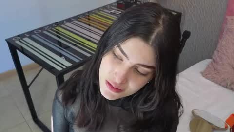 Alexa Thaylor online show from April 22, 6:42 pm