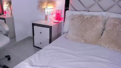 alexa_tobar online show from March 27, 8:08 pm