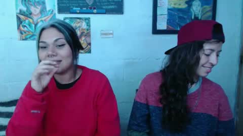 Snapshot of alexablu3 chatting on December 22, 3:33 am Alexa Blu3 online show from December 22, 3:33 am