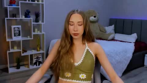 AlexaHarmon online show from November 25, 6:24 am