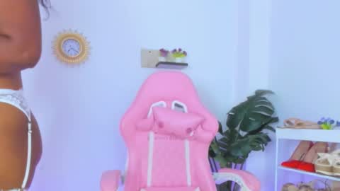 Snapshot of alexajhonson1011 chatting on November 16, 11:16 am Alexa Jhonson online show from November 16, 11:16 am