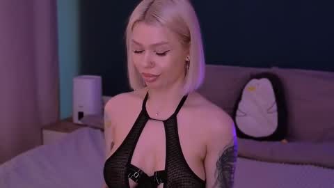 Snapshot of alexamason chatting on March 9, 6:17 am Alexa Mason online show from March 9, 6:17 am