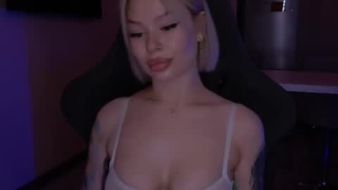 Snapshot of alexamason chatting on November 7, 2:44 am Alexa Mason online show from November 7, 2:44 am