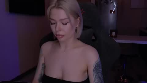 Snapshot of alexamason chatting on November 23, 2:11 am Alexa Mason online show from November 23, 2:11 am