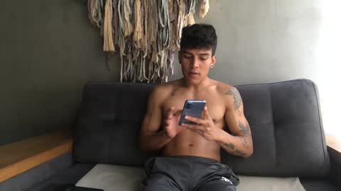 Alex  Dani online show from September 22, 6:32 pm