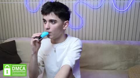 Snapshot of alexander_18_xxl chatting on May 16, 10:36 am Alexander online show from May 16, 10:36 am
