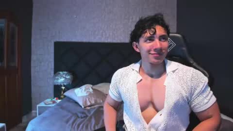 Snapshot of alexander_classy chatting on January 21, 7:04 am Alex online show from January 21, 7:04 am