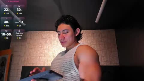 Snapshot of alexander_classy chatting on February 21, 1:33 am Alex online show from February 21, 1:33 am