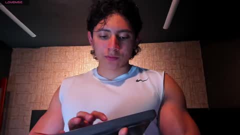 Snapshot of alexander_classy chatting on March 5, 4:34 am Alex online show from March 5, 4:34 am