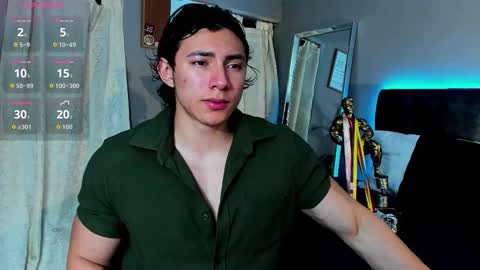 Snapshot of alexander_classy chatting on September 19, 1:40 am Alex online show from September 19, 1:40 am