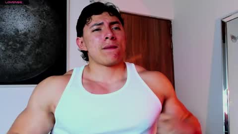 Snapshot of alexander_classy chatting on May 17, 1:47 am Alex online show from May 17, 1:47 am