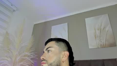 Snapshot of alexander_diiaz chatting on July 12, 3:47 pm Alexander Diaz online show from July 12, 3:47 pm