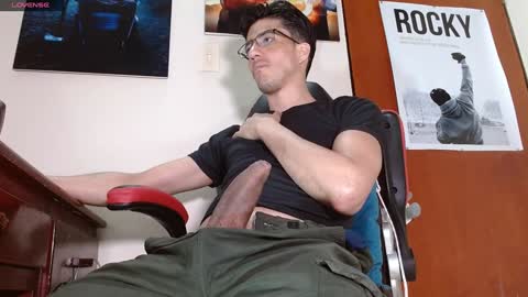 Snapshot of alexander_dimitri chatting on December 31, 4:38 am Benji Alex online show from December 31, 4:38 am