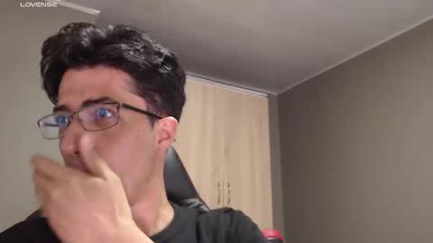 Snapshot of alexander_dimitri chatting on November 26, 5:08 am Benji Alex online show from November 26, 5:08 am