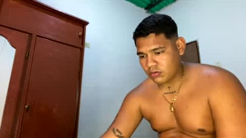 Alex kross online show from February 3, 3:28 pm