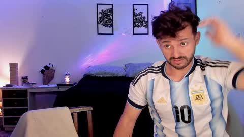 Alexander Jaz online show from September 20, 11:44 am