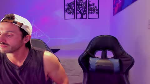 Snapshot of alexanderjaz chatting on July 22, 12:02 am Alexander Jaz online show from July 22, 12:02 am