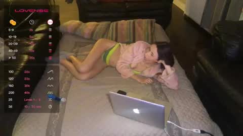 Snapshot of alexandjohntv chatting on December 22, 1:45 am Alex  John online show from December 22, 1:45 am