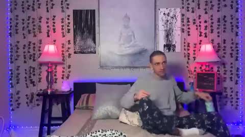 Snapshot of alexandjohntv chatting on January 27, 1:05 am Alex  John online show from January 27, 1:05 am