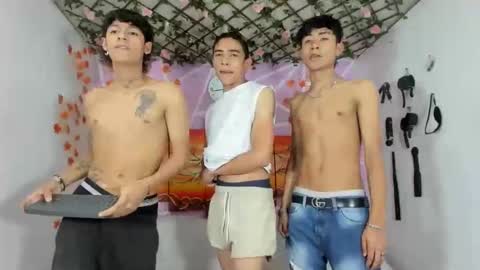 chicos hot online show from February 22, 1:44 am