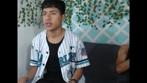 chicos hot online show from September 25, 1:37 pm