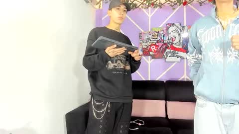 chicos hot online show from April 19, 1:21 pm