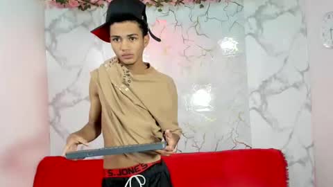Snapshot of alexandluke1 chatting on June 29, 7:25 pm chicos hot online show from June 29, 7:25 pm