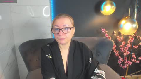 Snapshot of alexandra_kind chatting on December 24, 1:50 pm Alexandra online show from December 24, 1:50 pm