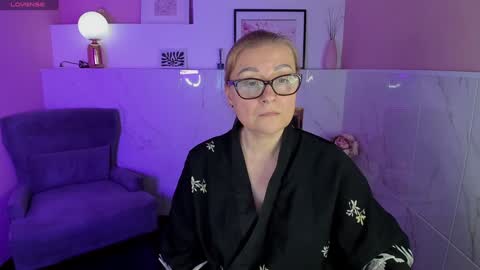 Snapshot of alexandra_kind chatting on January 19, 4:25 pm Alexandra online show from January 19, 4:25 pm