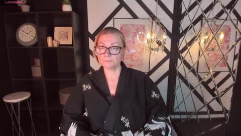 Snapshot of alexandra_kind chatting on February 5, 6:15 pm Alexandra online show from February 5, 6:15 pm