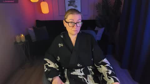 Snapshot of alexandra_kind chatting on February 15, 11:58 pm Alexandra online show from February 15, 11:58 pm