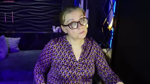 Snapshot of alexandra_kind chatting on February 20, 3:56 am Alexandra online show from February 20, 3:56 am