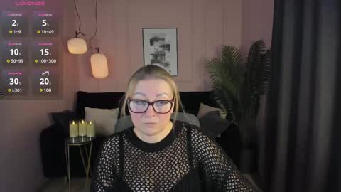 Snapshot of alexandra_kind chatting on March 11, 9:26 pm Alexandra online show from March 11, 9:26 pm