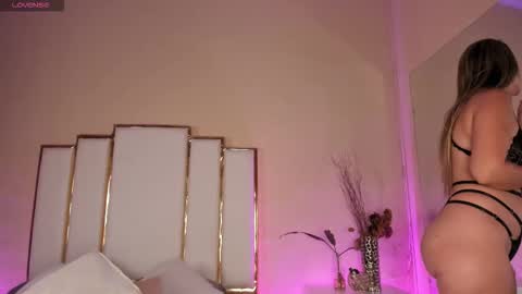 alexandraa_gomez online show from November 25, 10:10 pm