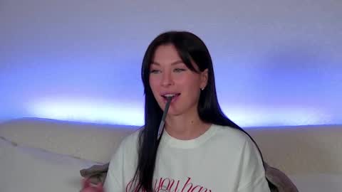 AlexandraBloom online show from March 4, 5:21 am